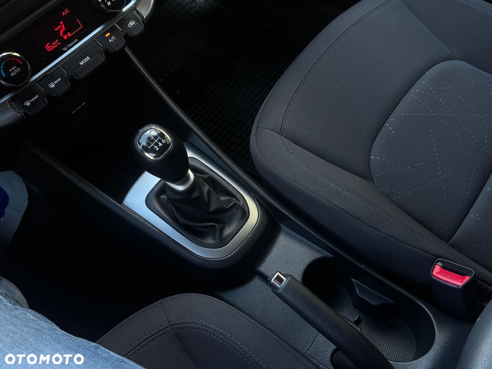 Kia Rio 1.4 Platinum Edition - 32