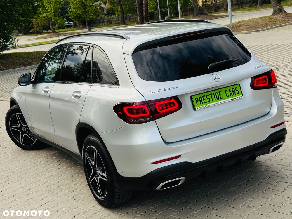 Mercedes-Benz GLC 220 d 4Matic 9G-TRONIC AMG Line Plus - 9