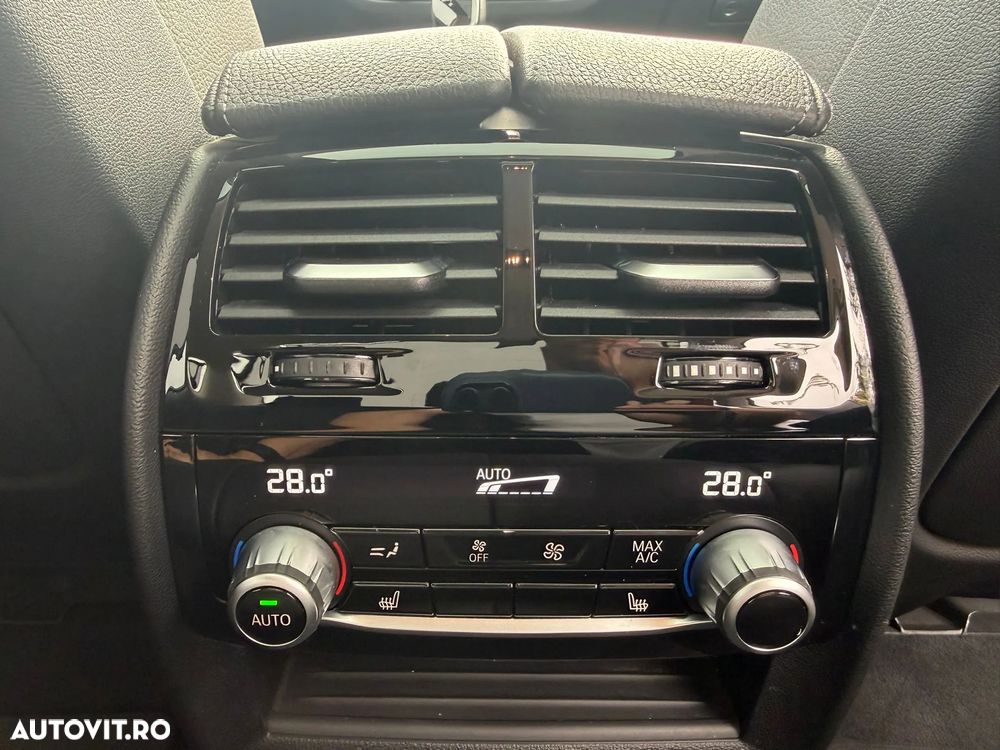 BMW Seria 5 530d xDrive AT MHEV - 17