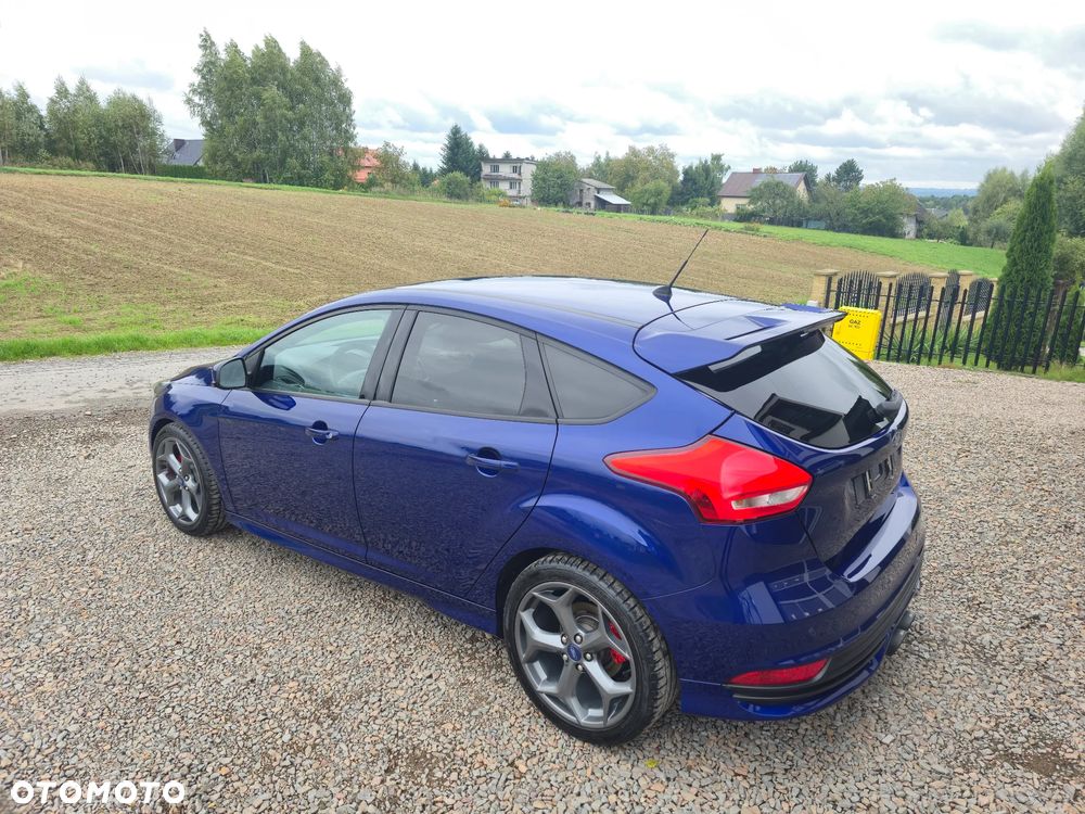 Ford Focus 2.0 EcoBoost ST mit Leder-Exclusiv-Paket - 3
