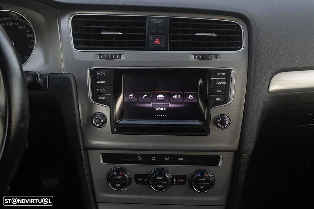 VW Golf 1.6 TDi BlueMotion Confortline - 9