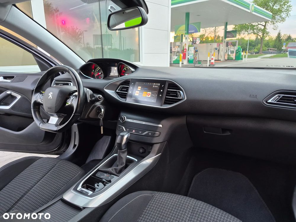 Peugeot 308 1.5 BlueHDi Active S&S EAT6 - 7