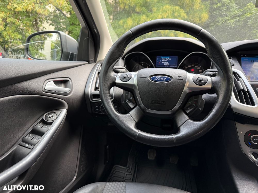 Ford Focus - 8