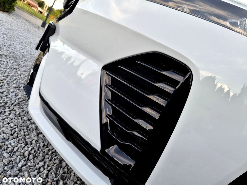 Volvo XC 60 B4 D AWD Plus Dark - 26