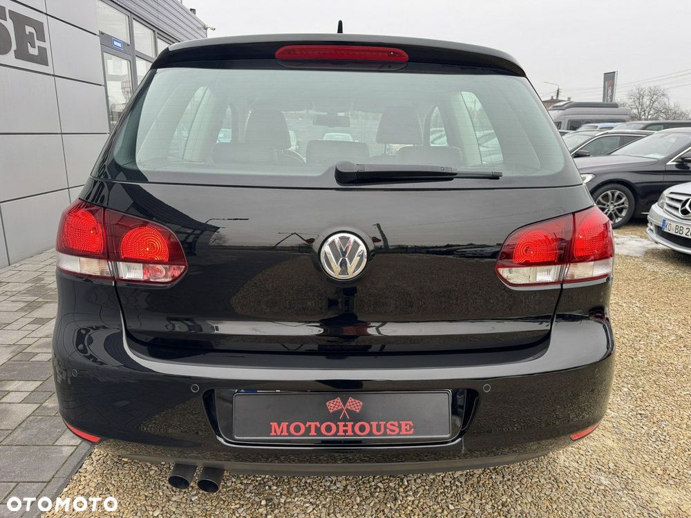 Volkswagen Golf - 6