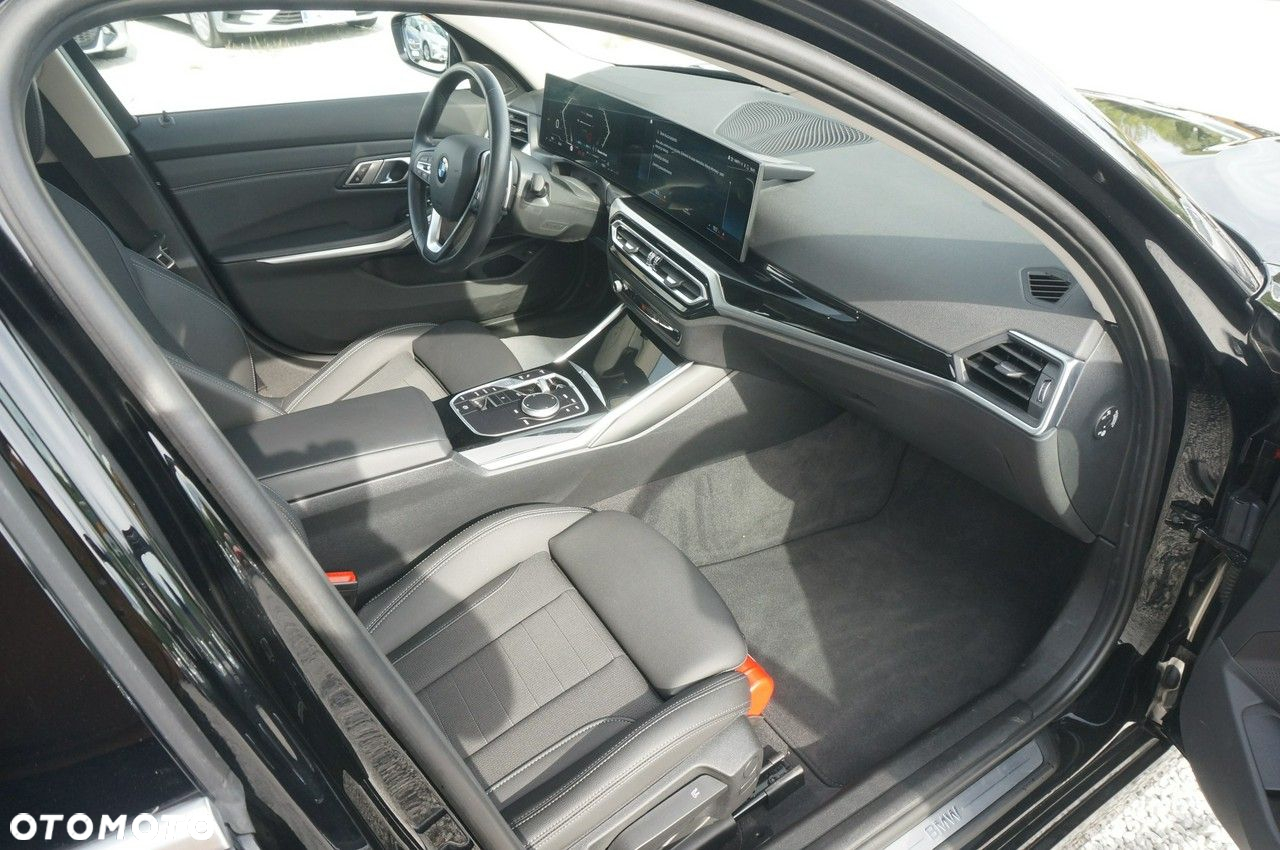 BMW Seria 3 320i - 22