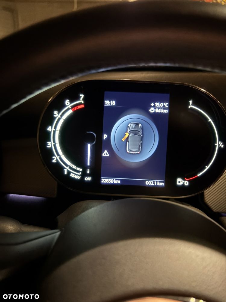 MINI Cooper Essential Trim - 26