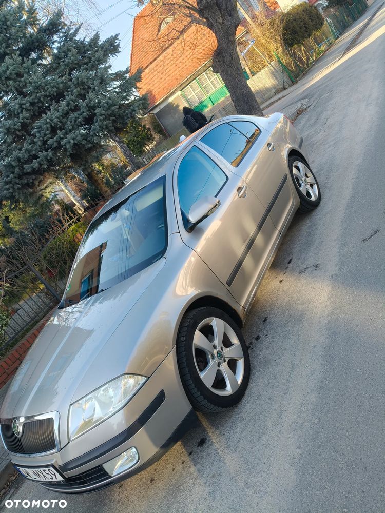 Skoda Octavia 2.0 FSI Elegance - 1