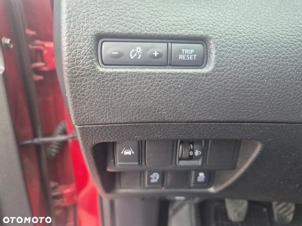 Nissan Qashqai 1.6 DIG-T N-Connecta - 19