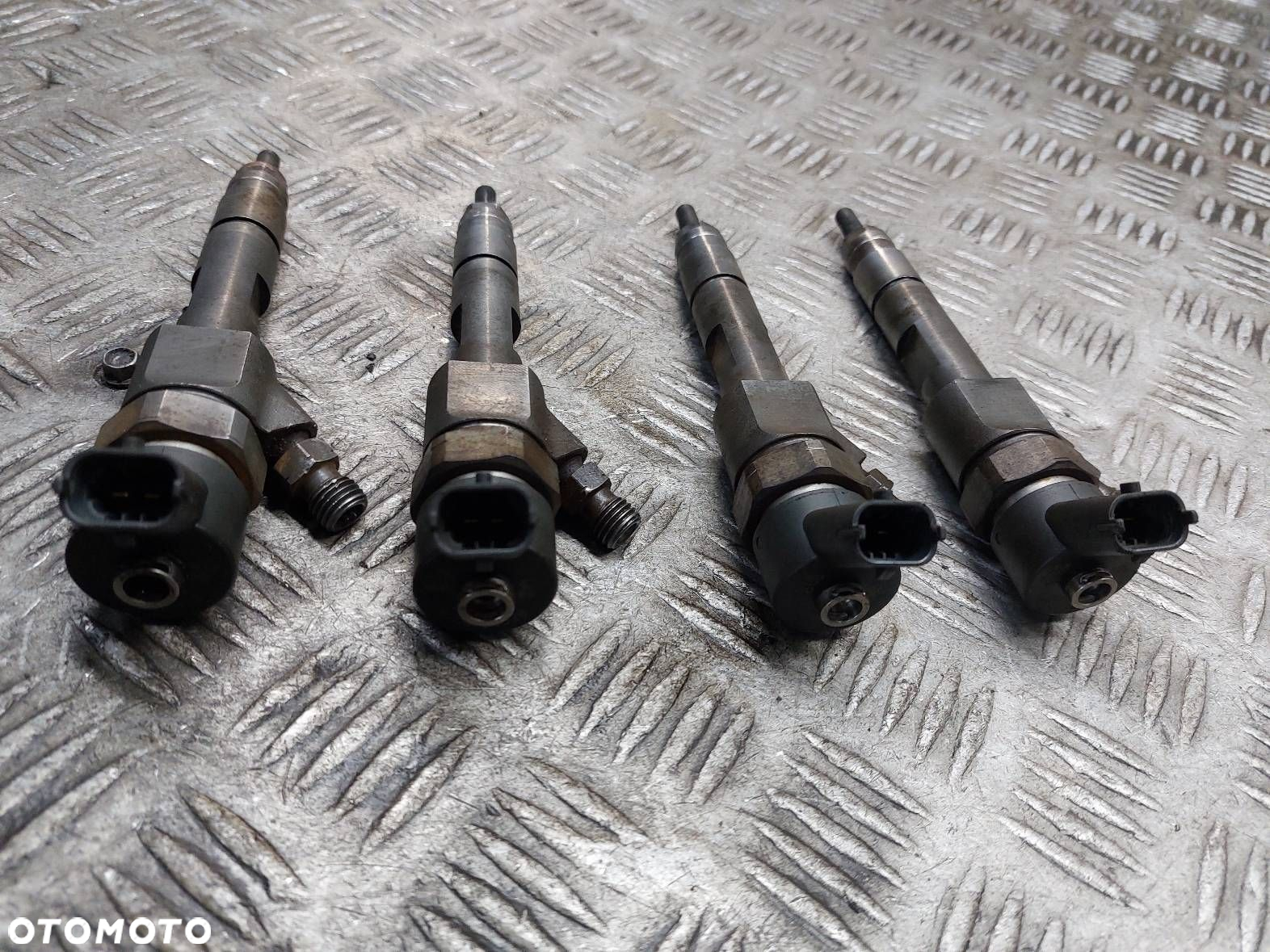 WTRYSK WTRYSKIWACZ KOMPLET VOLVO V40 I LIFT 1.9 DI  8200238528 - 3