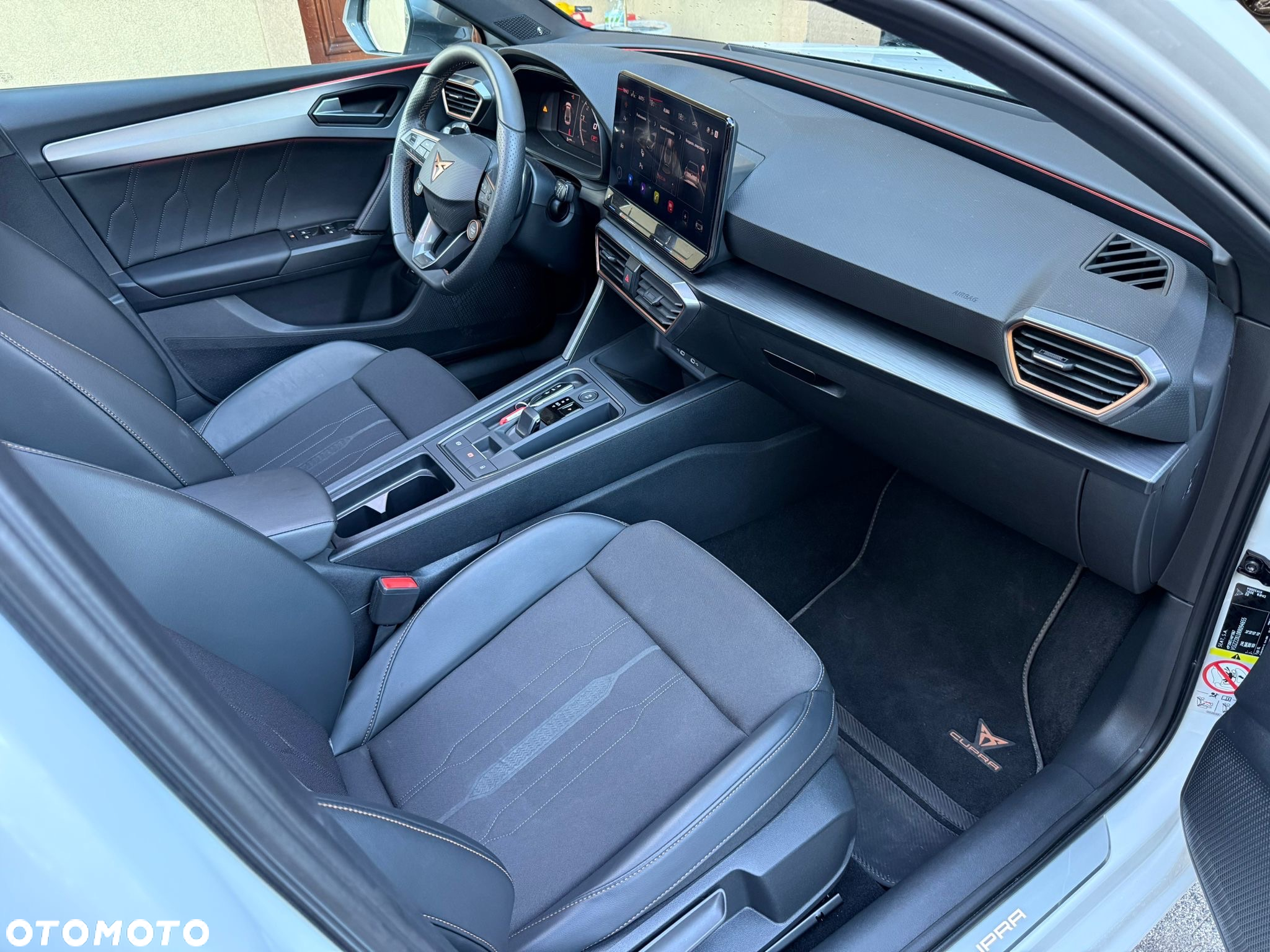 Cupra Leon 2.0 TSI 4Drive VZ DSG - 9