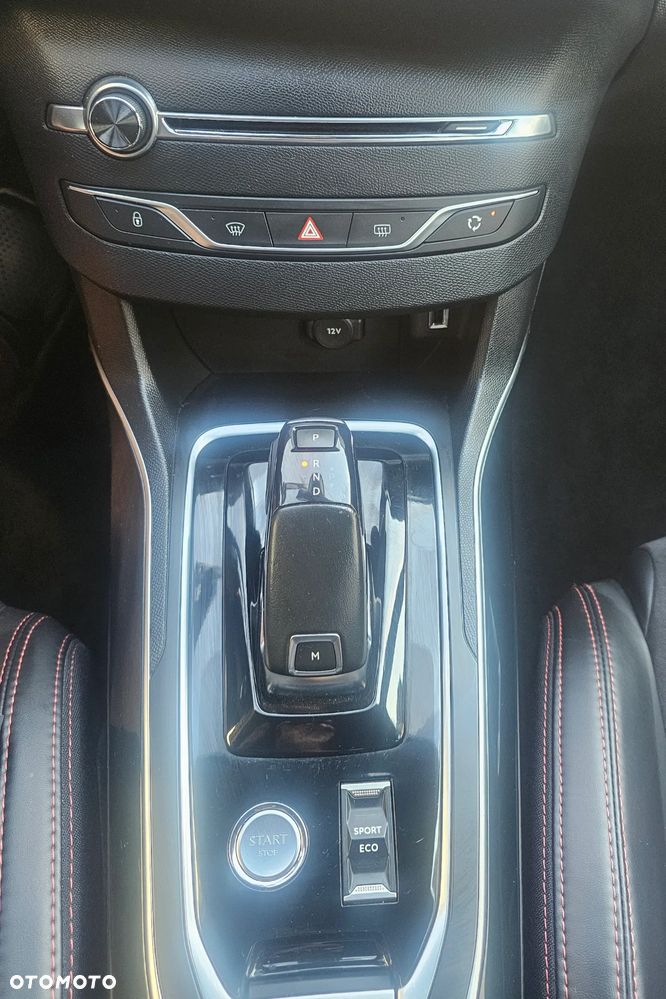 Peugeot 308 2.0 BlueHDi GT S&S EAT8 - 17