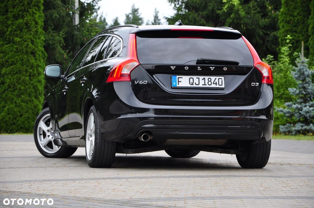 Volvo V60 D3 Geartronic Summum - 24