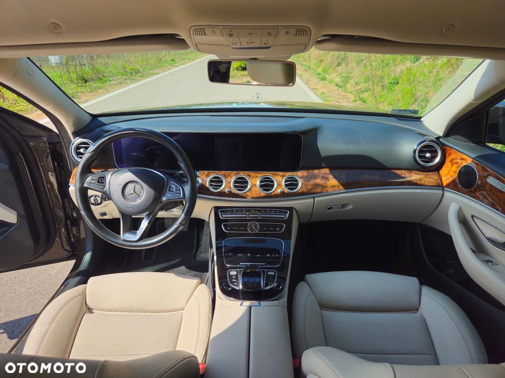 Mercedes-Benz Klasa E 220 d 4-Matic Business Edition 9G-TRONIC - 6