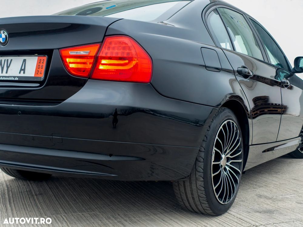 BMW Seria 3 320d - 19