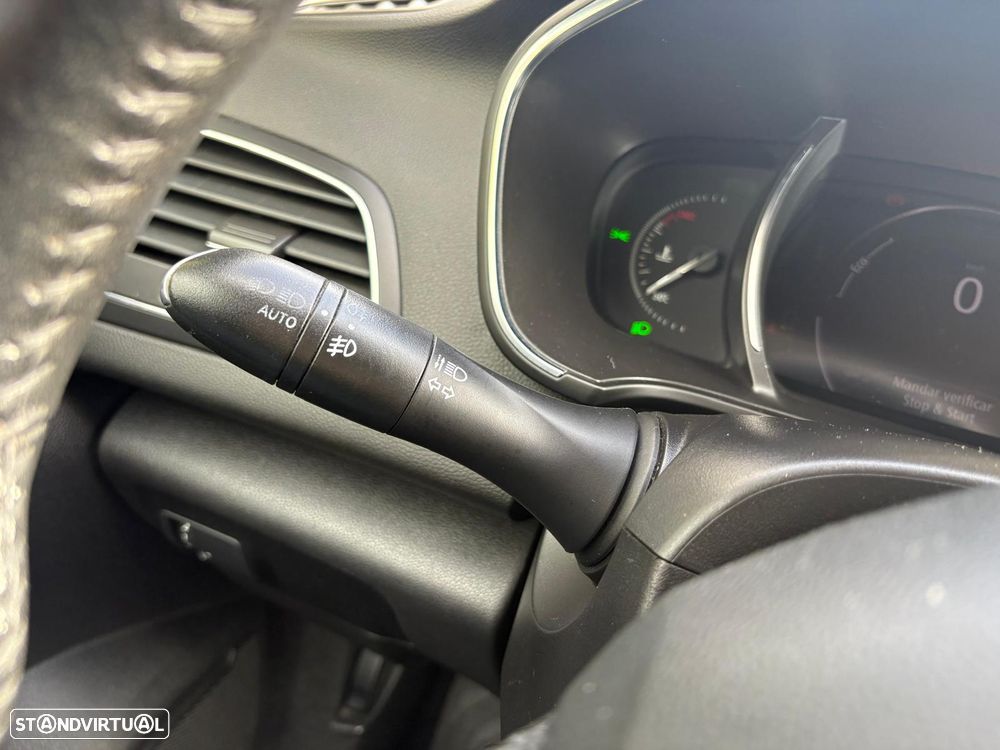 Renault Mégane Sport Tourer ENERGY dCi 110 BUSINESS - 21