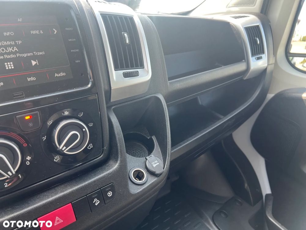 Fiat Ducato L4H3 2,3 160 KM z windą klima tempomat - 23