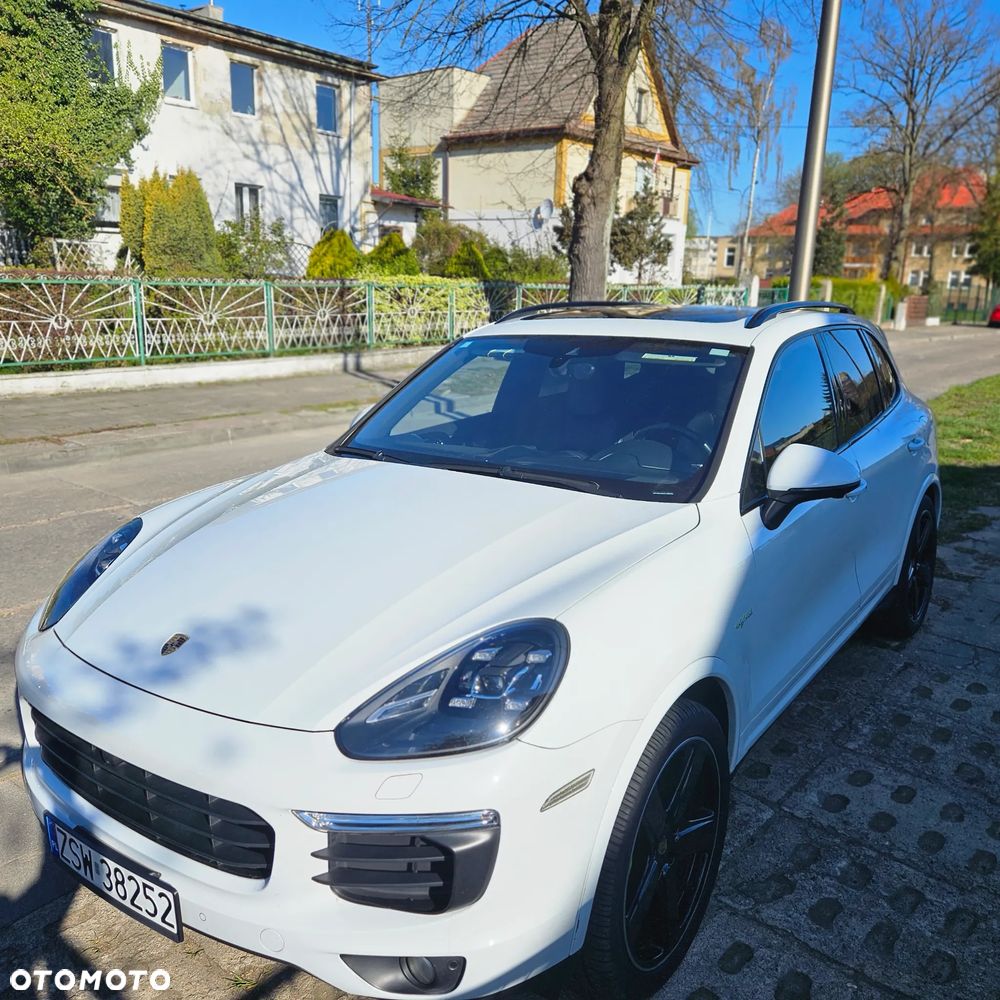Porsche Cayenne S E-Hybrid Platinum Edition - 16