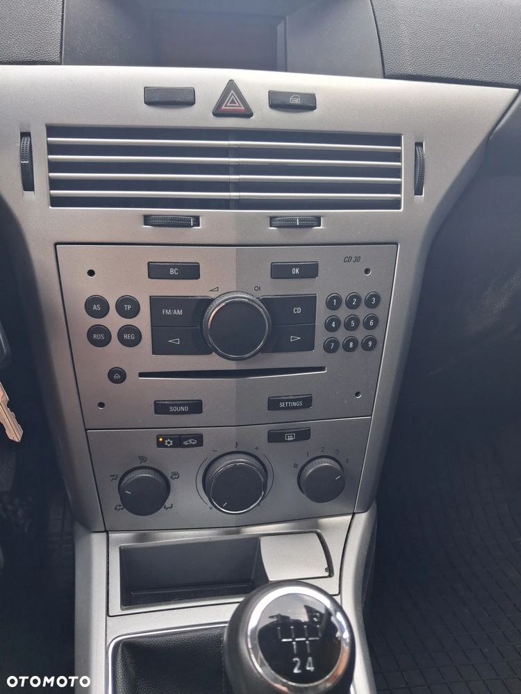 Opel Astra 1.4 Selection - 9