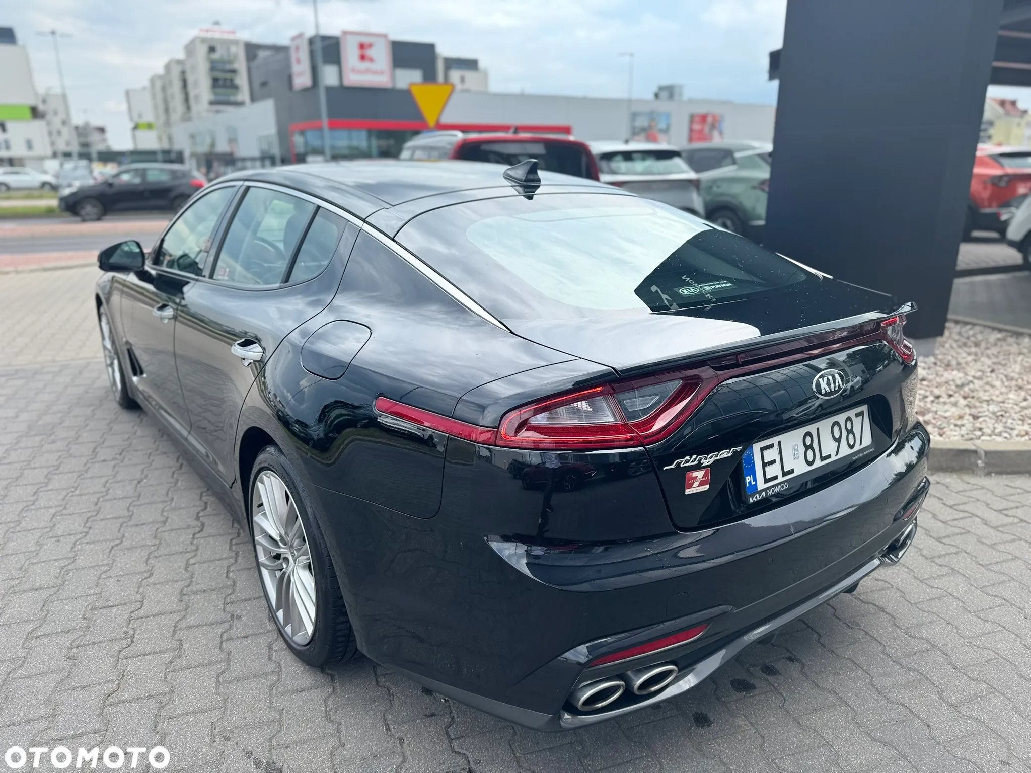 Kia Stinger 2.0 T-GDI L - 3