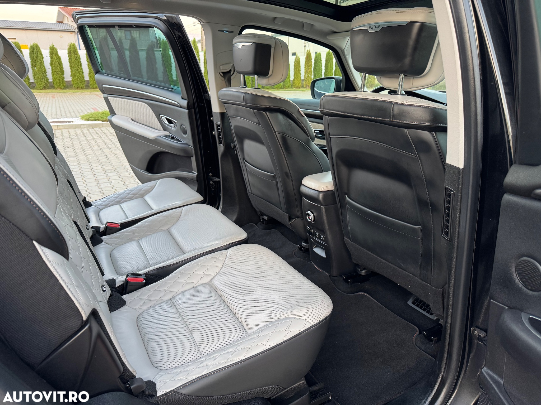 Renault Espace BLUE dCi 200 EDC INITIALE PARIS - 4
