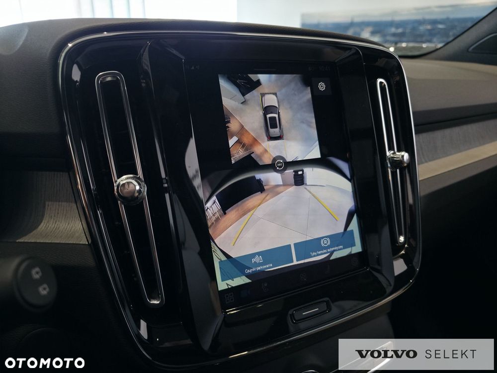 Volvo XC 40 - 24