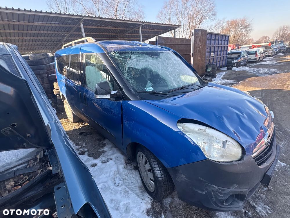 ZDERZAK TYLNY TYŁ OPEL COMBO 2014R - 2