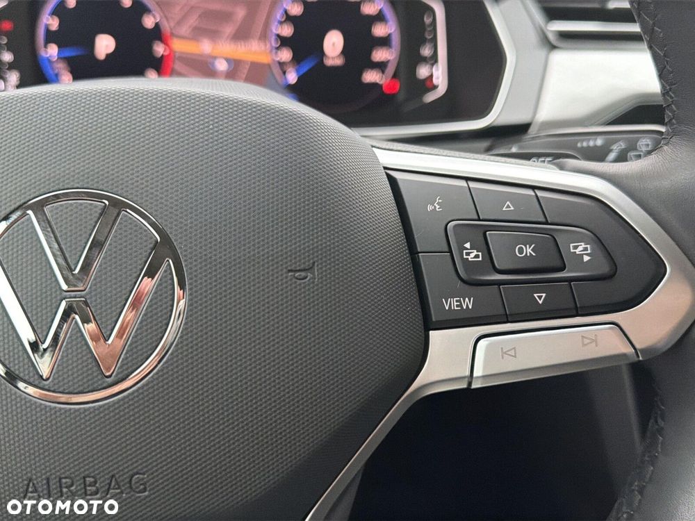 Volkswagen Passat - 19