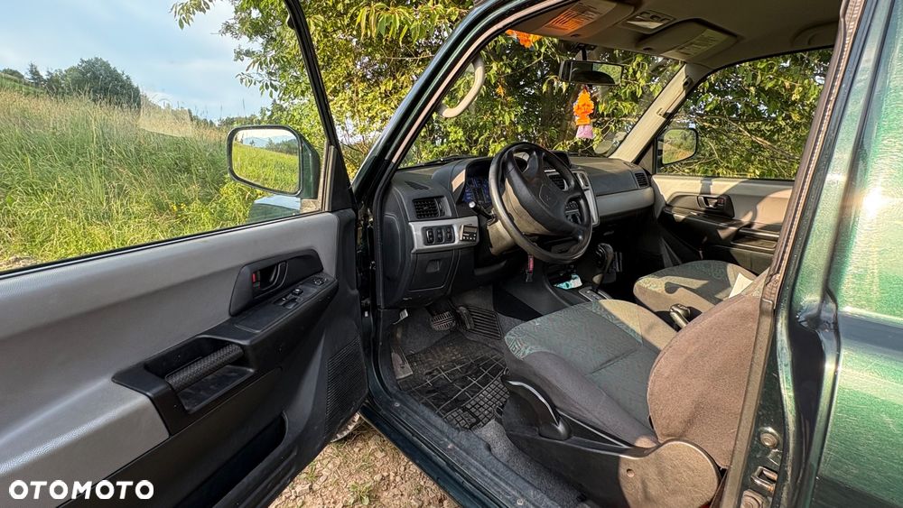 Mitsubishi Pajero Pinin - 23