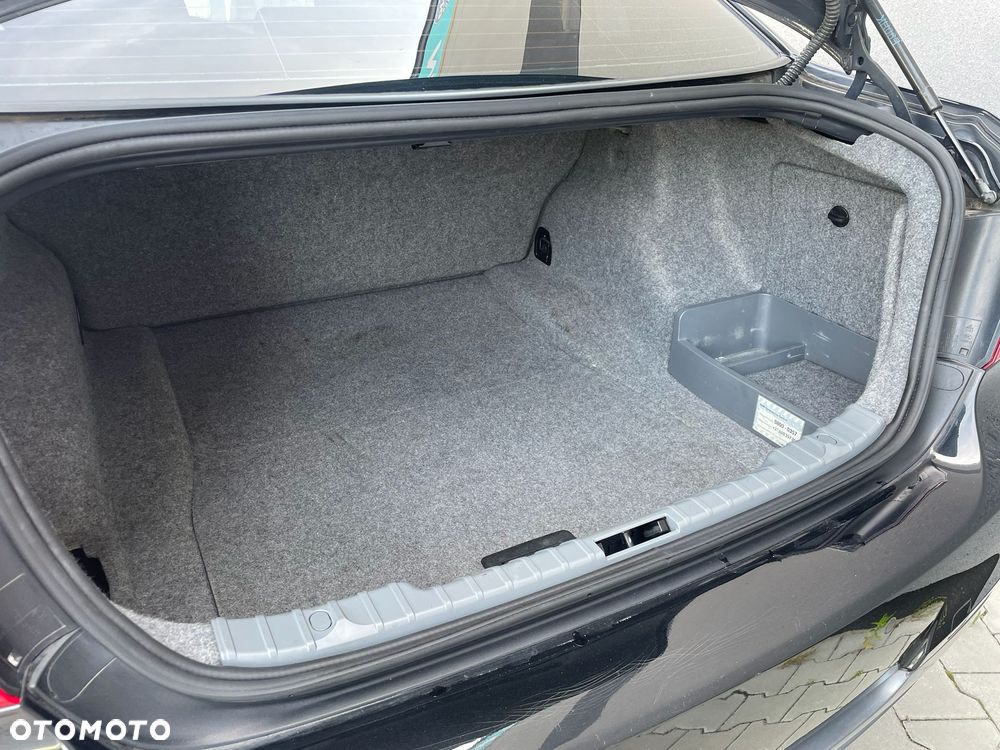 BMW Seria 3 318i Edition Sport - 28