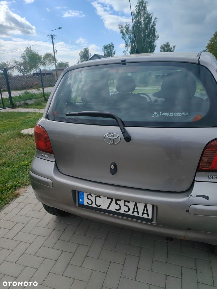Toyota Yaris 1.0 Base - 6