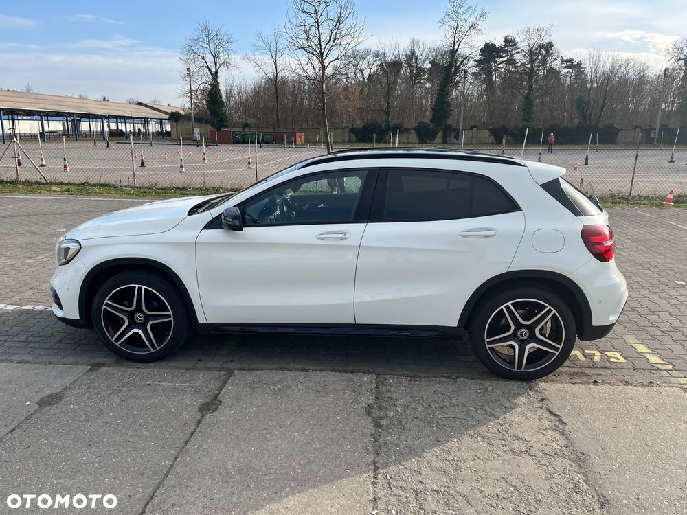 Mercedes-Benz GLA 200 7G-DCT AMG Line - 7