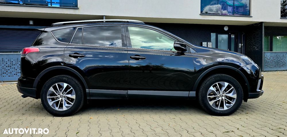 Toyota RAV4 - 4
