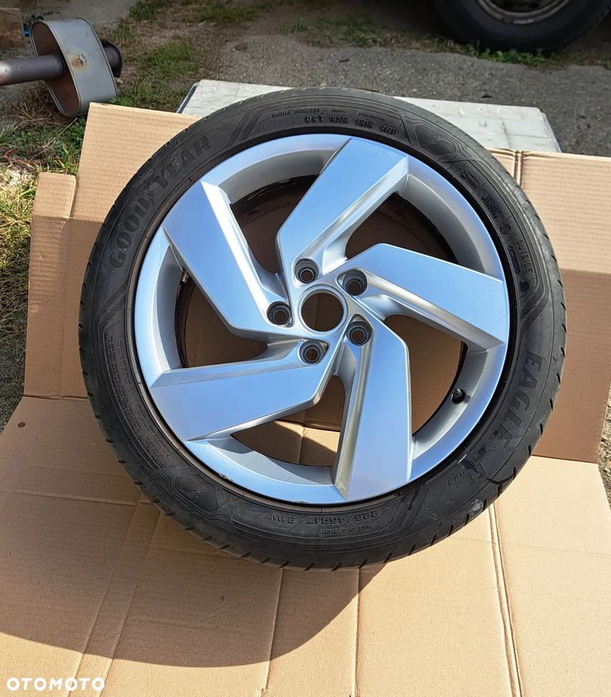 Felga Aluminiowa VW Golf 8 VIII 17 Cali 5H0601025E 7.5Jx17H2 ET 51 Wheel VW Golf 8 VIII 17 5H0601025E 7.5Jx17H2 ET 51 - 3