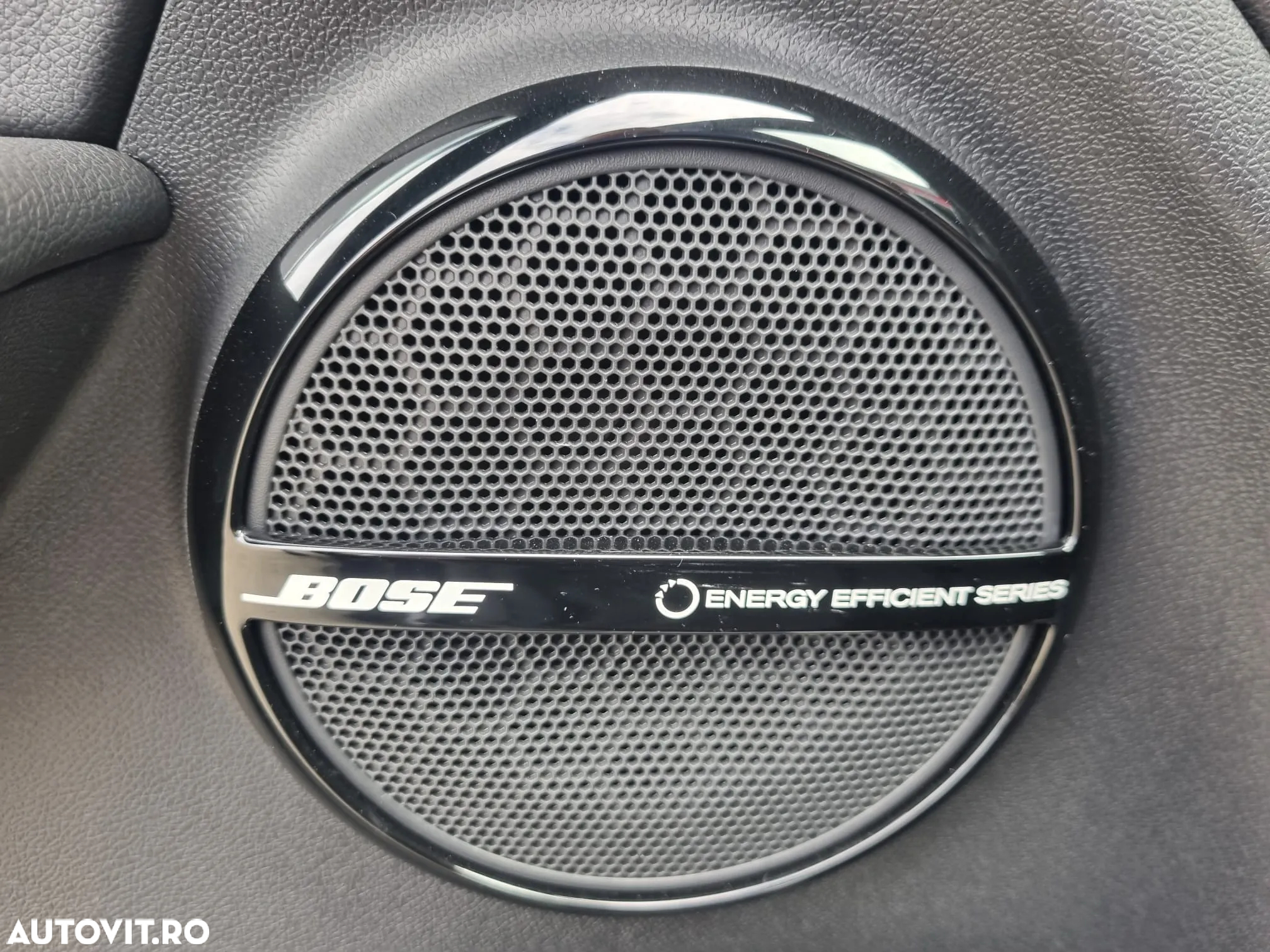 Renault Megane ENERGY TCe 130 BOSE EDITION - 26