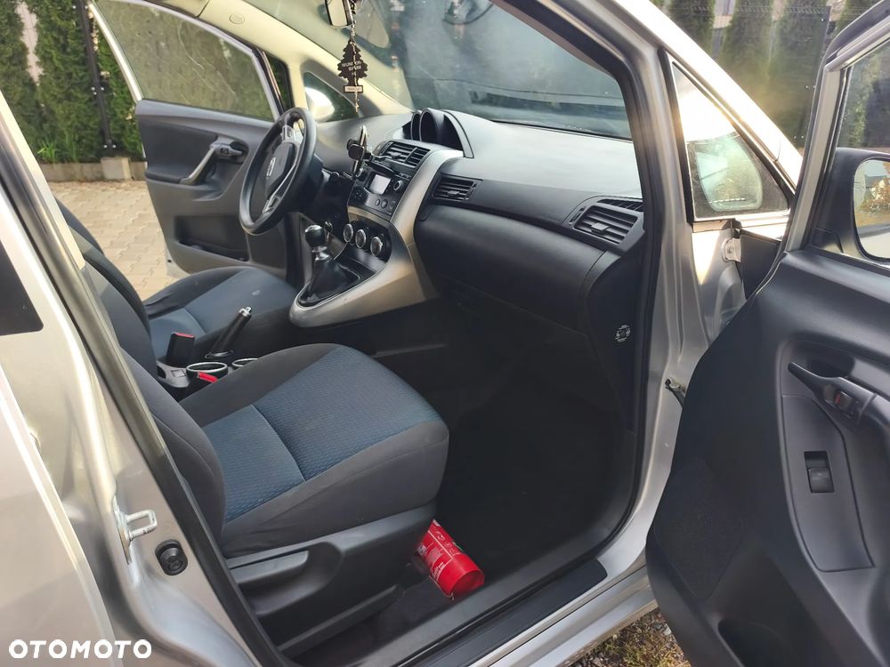 Toyota Verso 2.0 D-4D Active - 19
