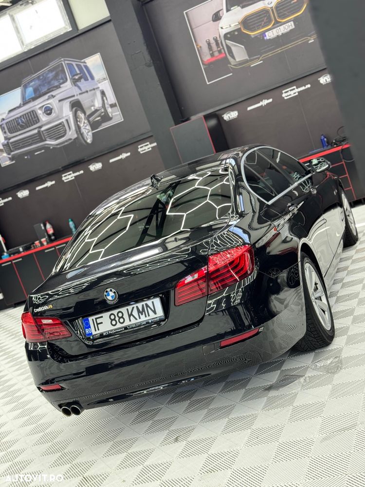 BMW Seria 5 525d xDrive AT - 5