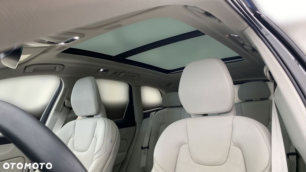 Volvo XC 60 B4 D AWD Inscription - 28