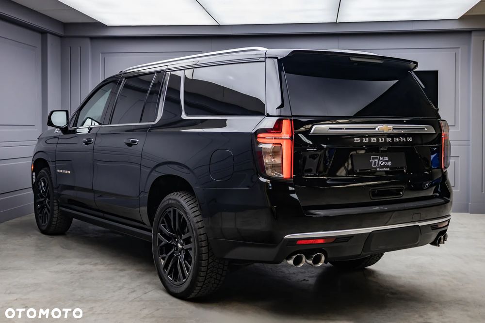 Chevrolet Suburban - 5