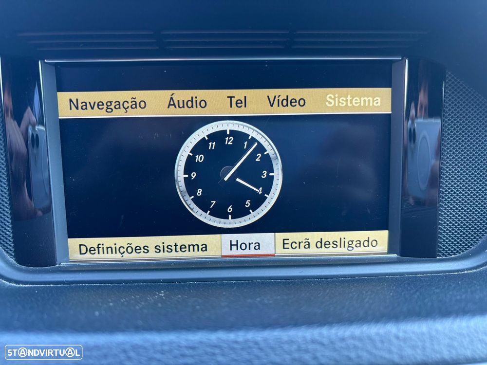 Mercedes-Benz E 220 T BlueTEC Avantgarde - 14