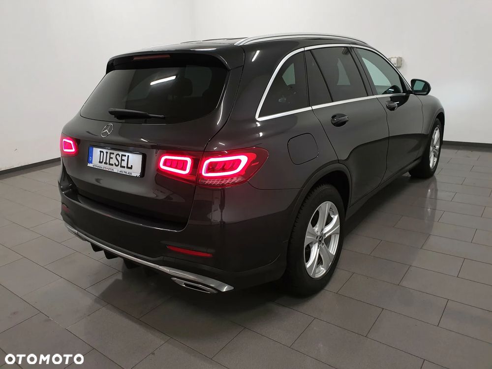 Mercedes-Benz GLC 300 d 4Matic 9G-TRONIC AMG Line Plus - 6