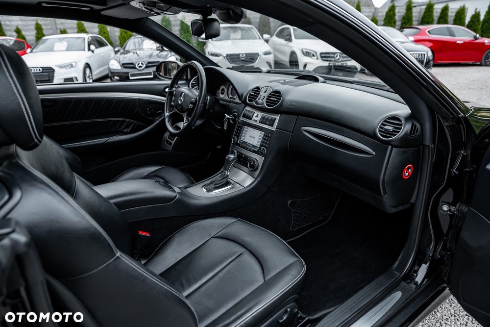 Mercedes-Benz CLK - 22