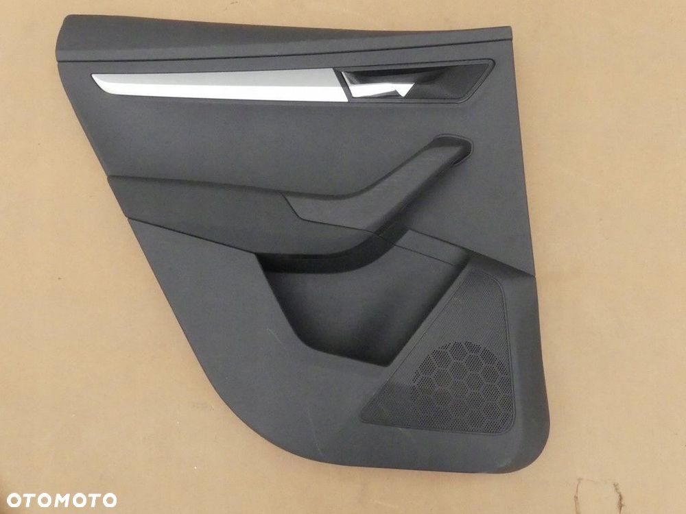 dw skoda karoq tapicerka drzwi 57c867013a 57a867024c - 9