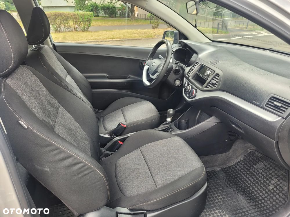 Kia Picanto 1.0 L - 12