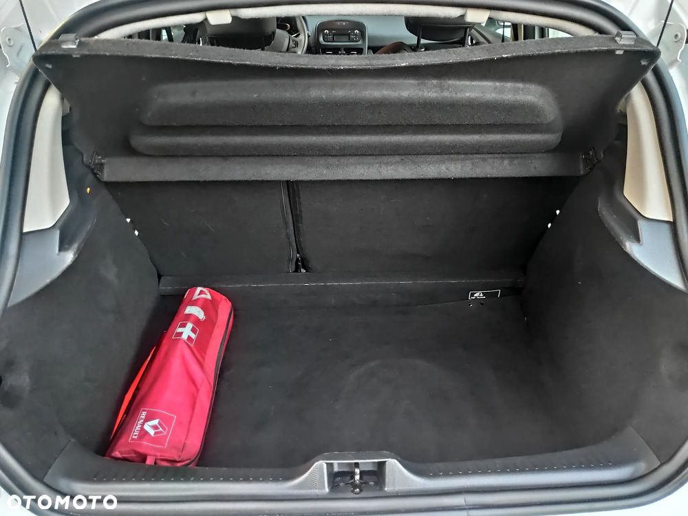 Renault Clio 1.2 16V Life - 12
