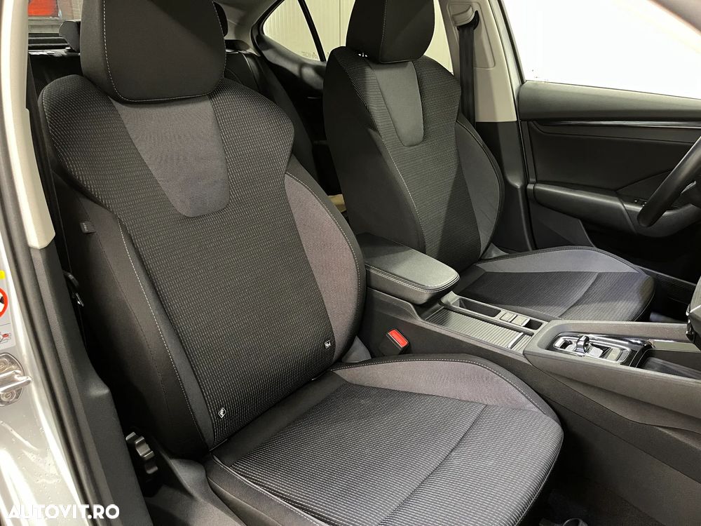 Skoda Octavia 2.0 TDI DSG Ambition - 10