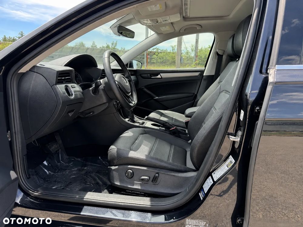 Volkswagen Passat - 10