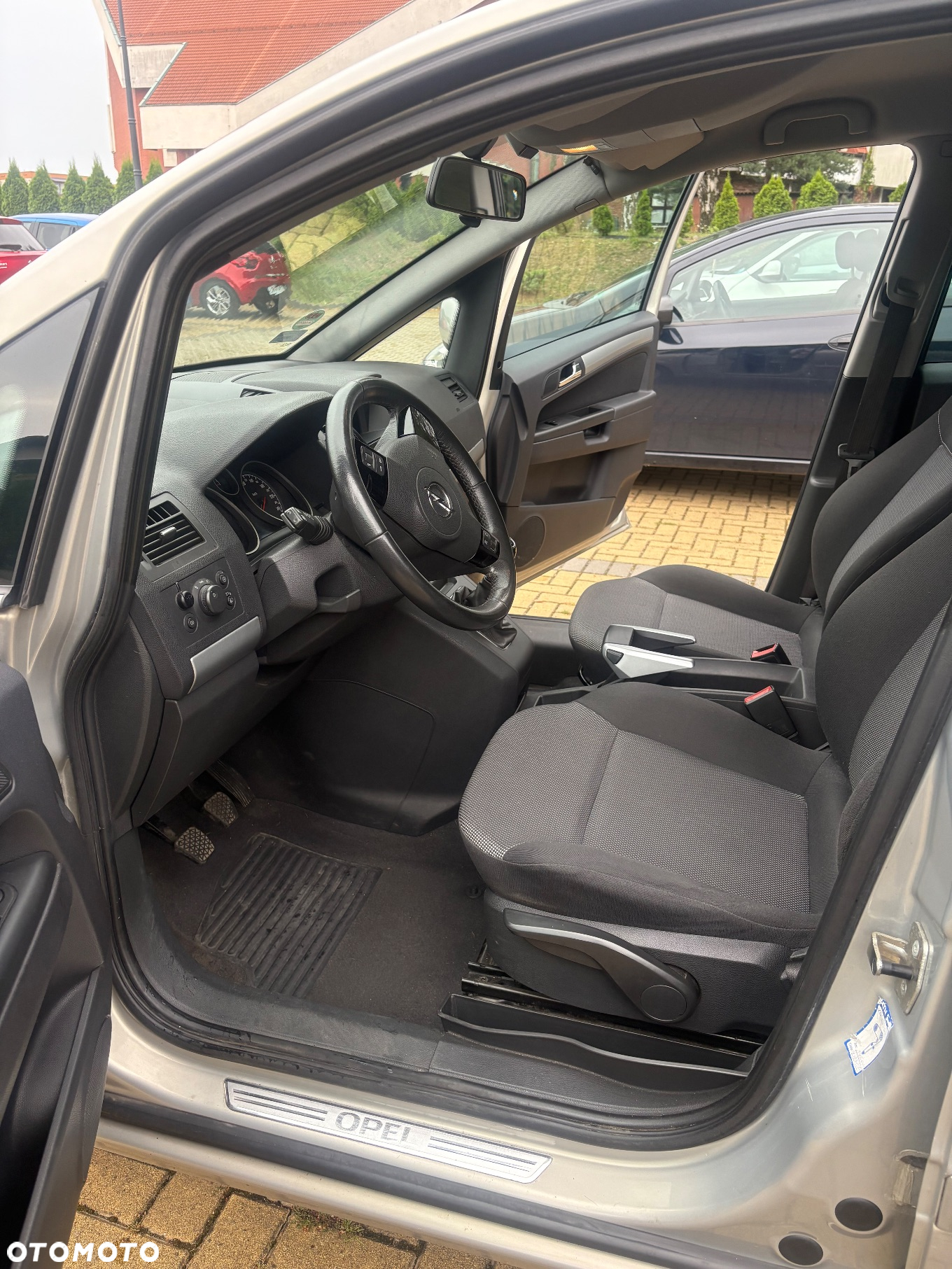 Opel Zafira 1.6 Enjoy - 12