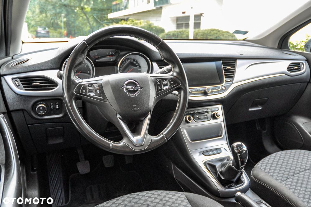 Opel Astra - 9