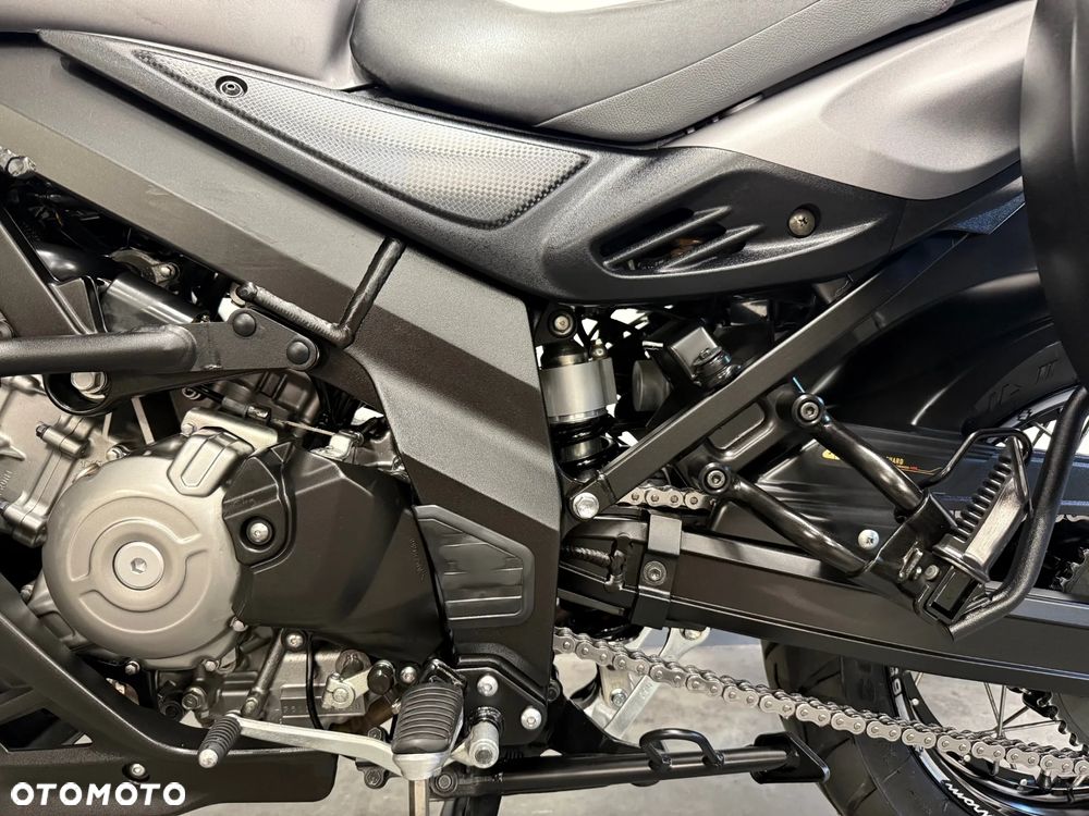 Suzuki V-STROM - 26